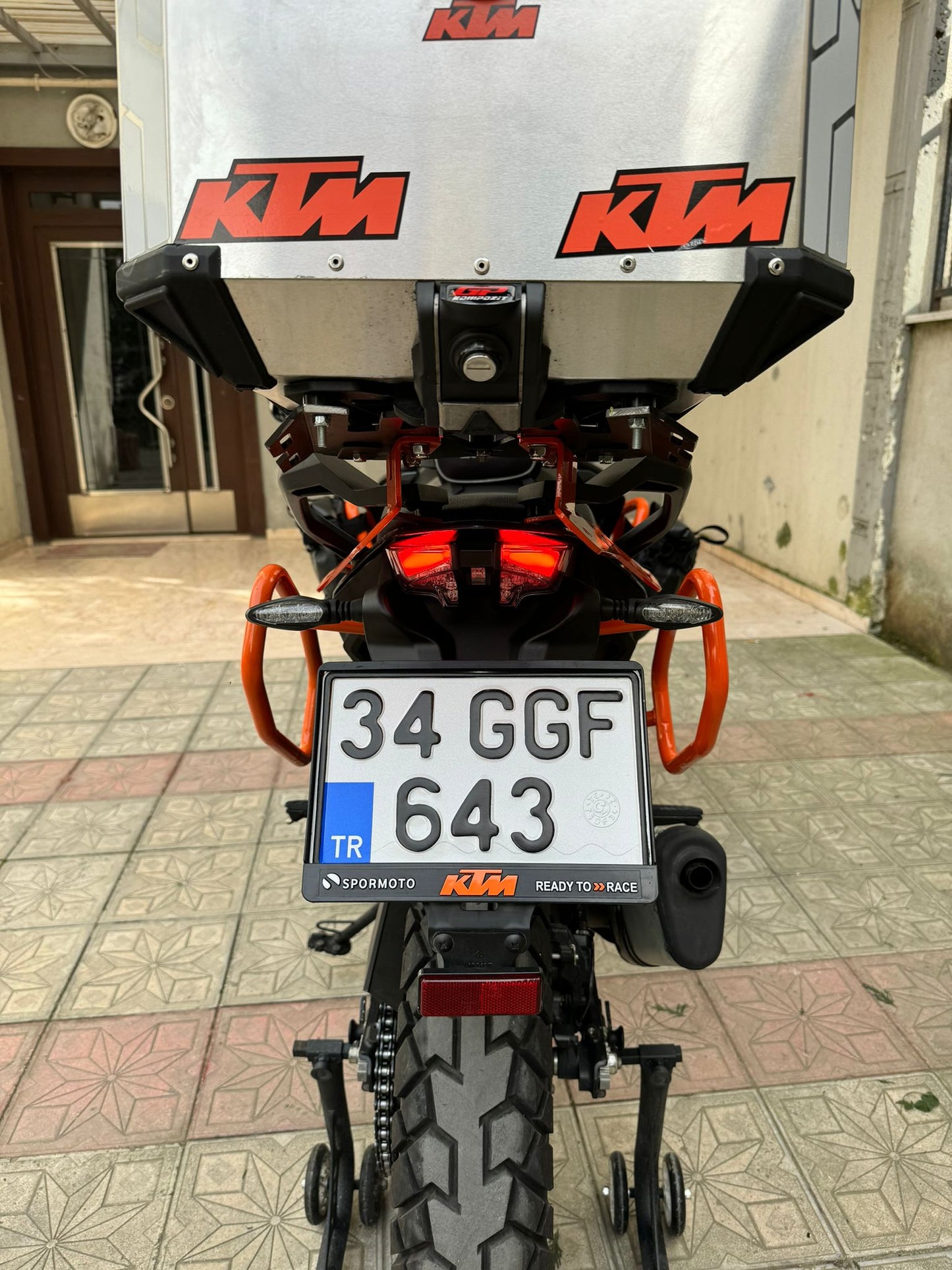 ETZ MOTO KTM 250 / 390 Adventure 2020-2024 Uyumlu Yan Çanta Demiri Turuncu / Siyah